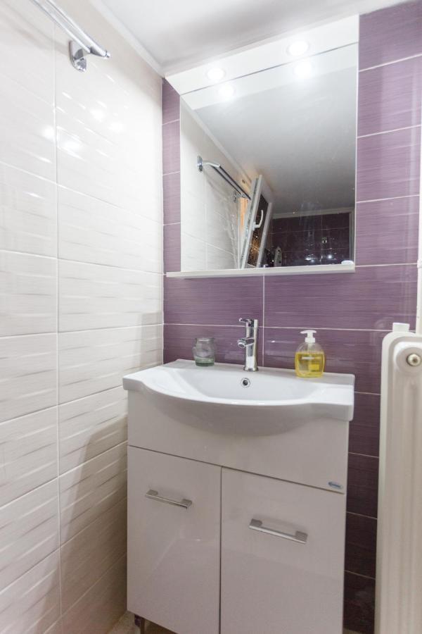 Peonios Apartment เอเธนส์ ภายนอก รูปภาพ